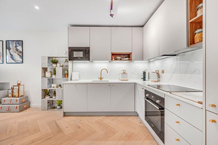 1 Bedroom Flat For Sale In Ravensbury Terrace, London, SW18