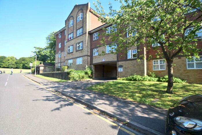 2 Bedroom Apartment To Rent In Garter Court, Knights Field, Luton, Bedfordshire, LU2
