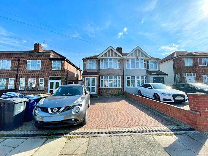 3 Bedroom Semi-Detached House To Rent In Daryngton Drive, Greenford, Greater London, UB6