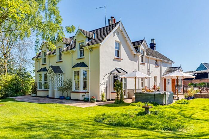 7 Bedroom Detached House For Sale In Swangleys Lane, Knebworth, Hertfordshire, SG3
