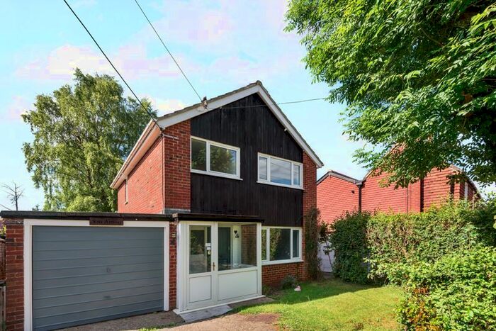 3 Bedroom Detached House To Rent In Green Lane, Milford, Godalming, GU8