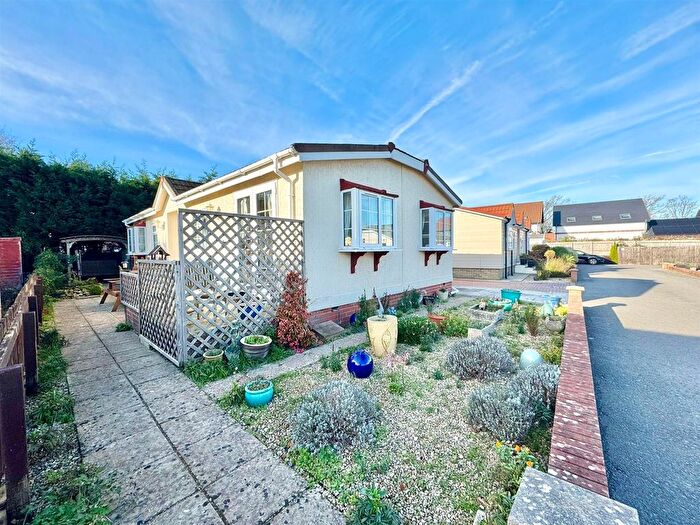 2 Bedroom Park Home For Sale In Claremont Park, Berrow, TA8