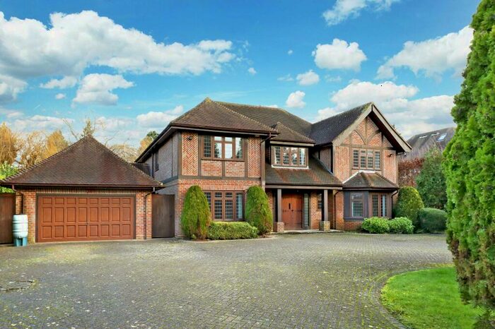 5 Bedroom House To Rent In Doggetts Wood Lane, Chalfont St. Giles, HP8