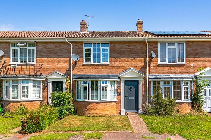 2 Bedroom Property For Sale In Queens Approach, Uckfield, TN22