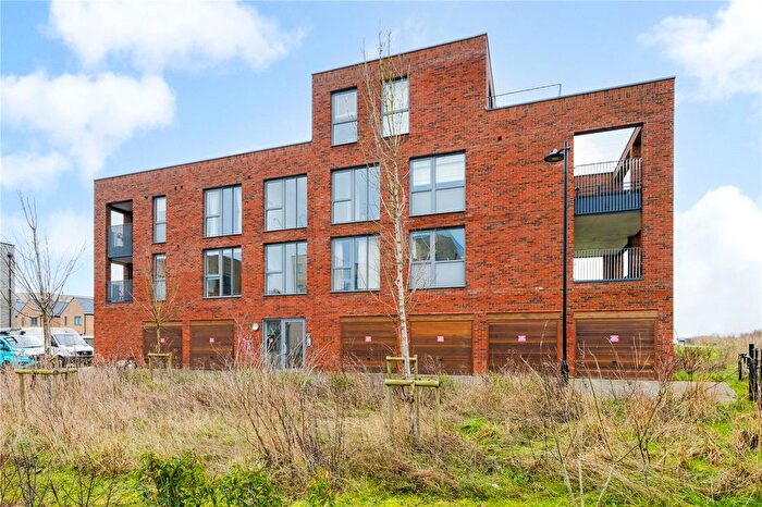 2 Bedroom Flat For Sale In Kinsman Way, Trumpington, Cambridge, Cambridgeshire, CB2