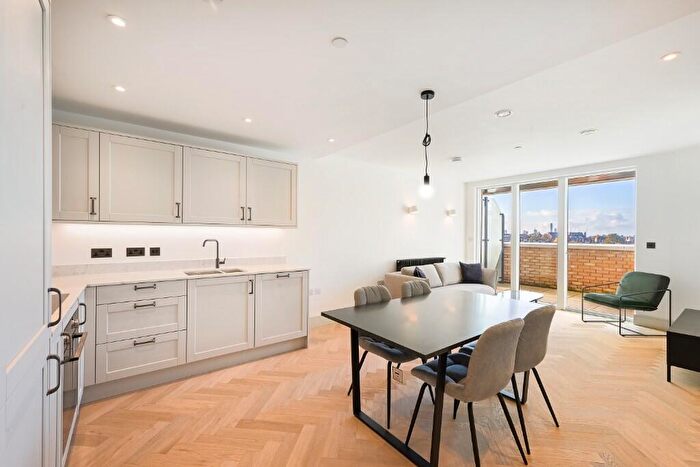 1 Bedroom Flat To Rent In Clifton Mansions, Park Avenue, London, NW2