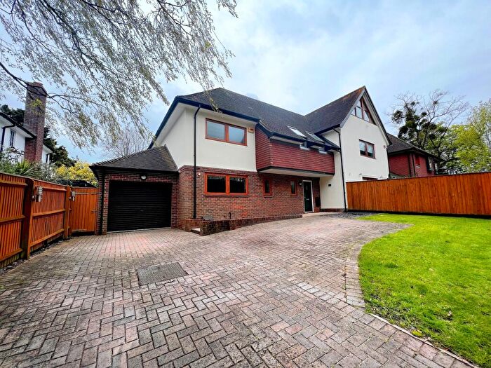 4 Bedroom Semi-Detached House To Rent In Brook Avenue, New Milton, Hampshire., BH25