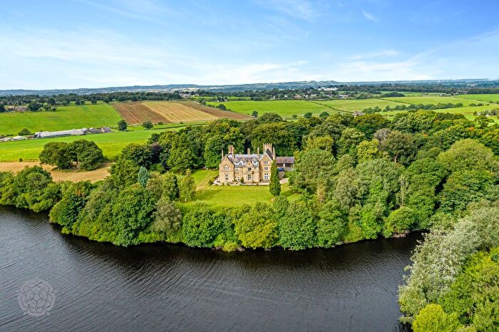 2 Bedroom Flat For Sale In Dill Hall Brow, Heath Charnock, Chorley, Lancashire, PR6