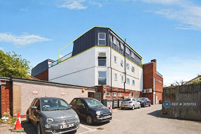 2 Bedroom Flat To Rent In Warwick Road, Kenilworth, CV8