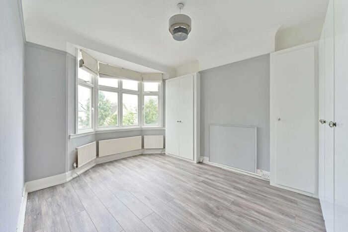 3 Bedroom Terraced House For Sale In Lower Downs Road, Wimbledon Chase, London, SW20