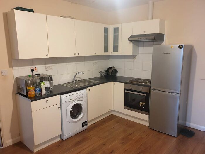 1 Bedroom Studio To Rent In Park Road, Ilford, IG1