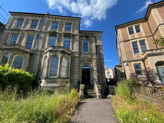 2 Bedroom Flat To Rent In B Worcester CrescentCliftonBristol, BS8