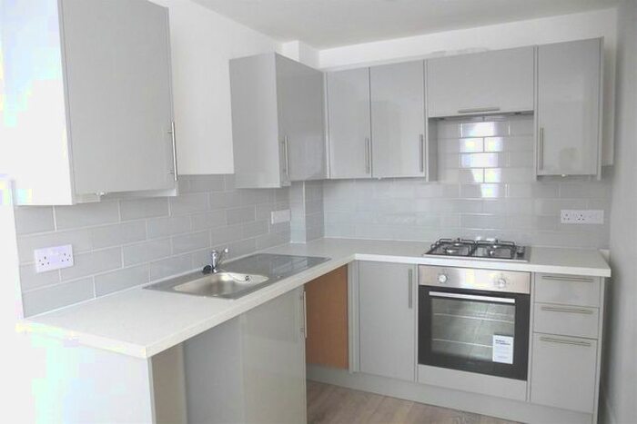 2 Bedroom Property To Rent In Western Road, Bletchley, Milton Keynes, MK2