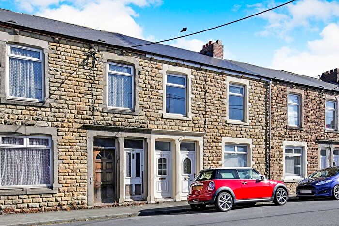 3 Bedroom Flat To Rent In Gladstone Street, Consett, Durham, DH8