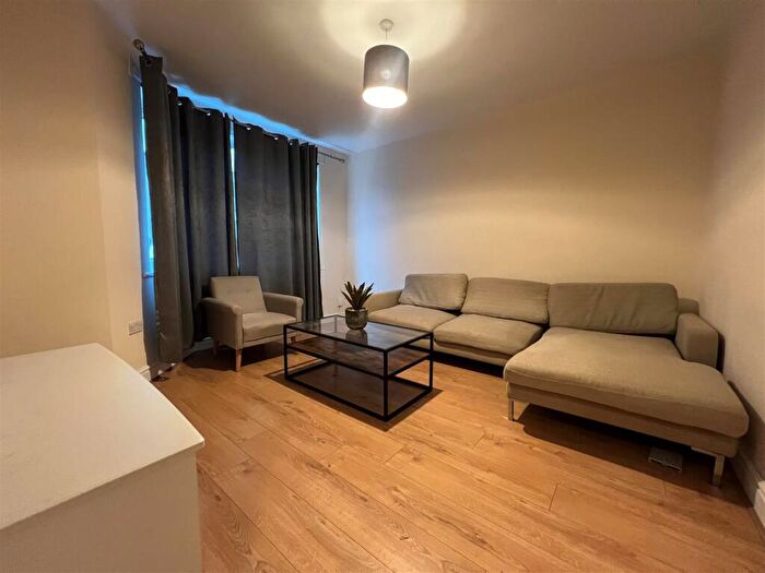 5 Bedroom Terraced House To Rent In Hale Grove Gardens, Mill Hill Broadway, NW7