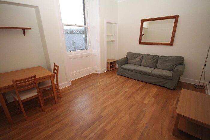 2 Bedroom Flat To Rent In Cheyne Street, Stockbridge, Edinburgh, EH4