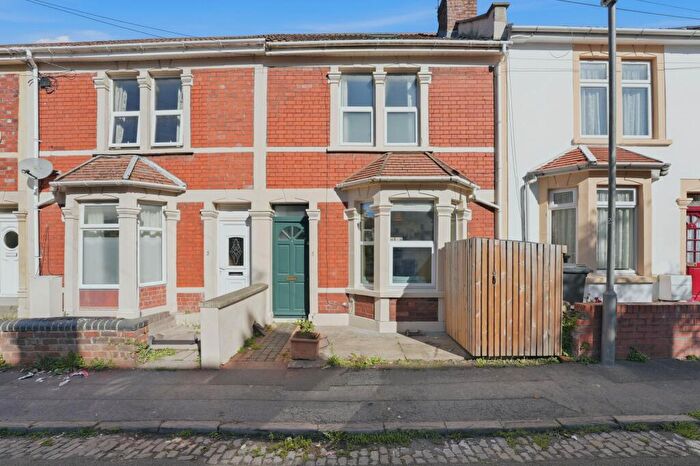 2 Bedroom Terraced House For Sale In Albion Street, Bristol, BS5