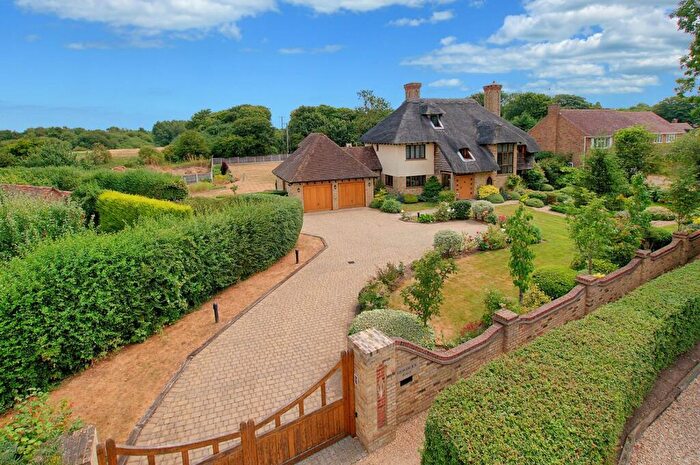 6 Bedroom Detached House For Sale In Stonerock Close, Sturry, Canterbury, CT2