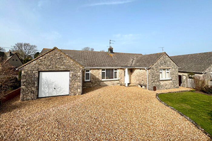 3 Bedroom Bungalow For Sale In Corfe Castle, BH20