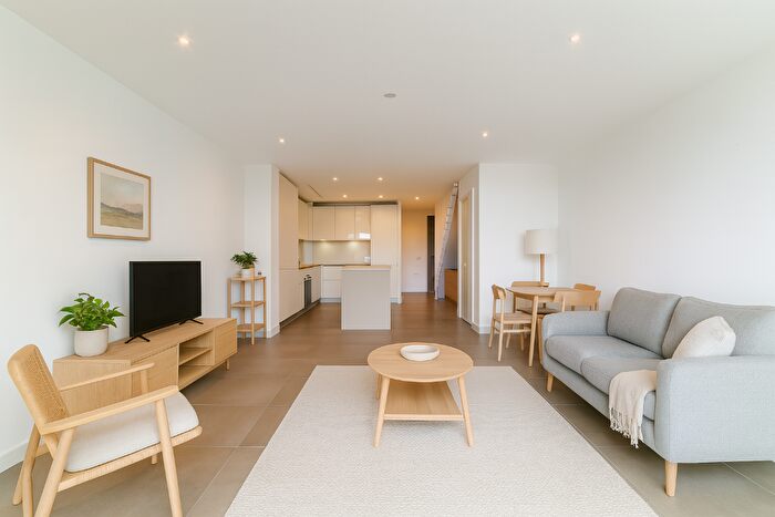2 Bedroom Flat For Sale In City Road, London, EC1V
