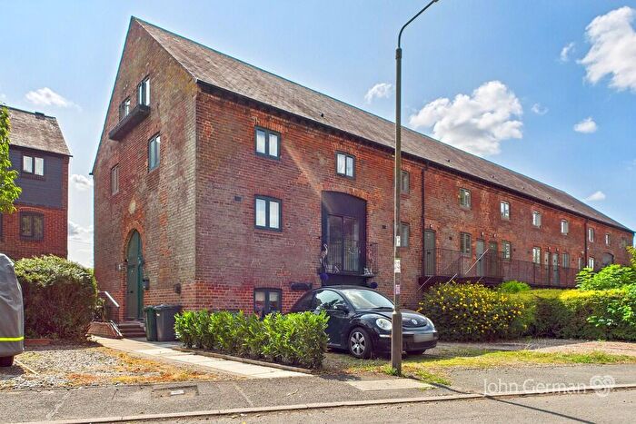 3 Bedroom House For Sale In The Wharf, Shardlow, Derby, DE72
