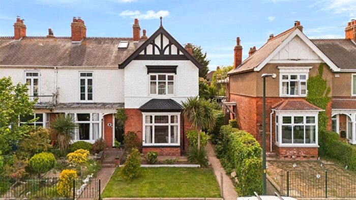 4 Bedroom End Of Terrace House For Sale In Park Avenue, Grimsby, N E Lincs, DN32