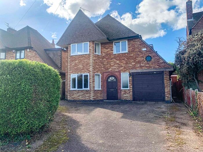 4 Bedroom Detached House For Sale In Highcroft Avenue, Oadby, Leicester, LE2