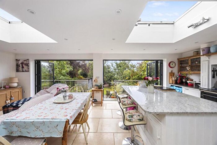 4 Bedroom Detached House For Sale In Surrenden Road, Brighton, BN1