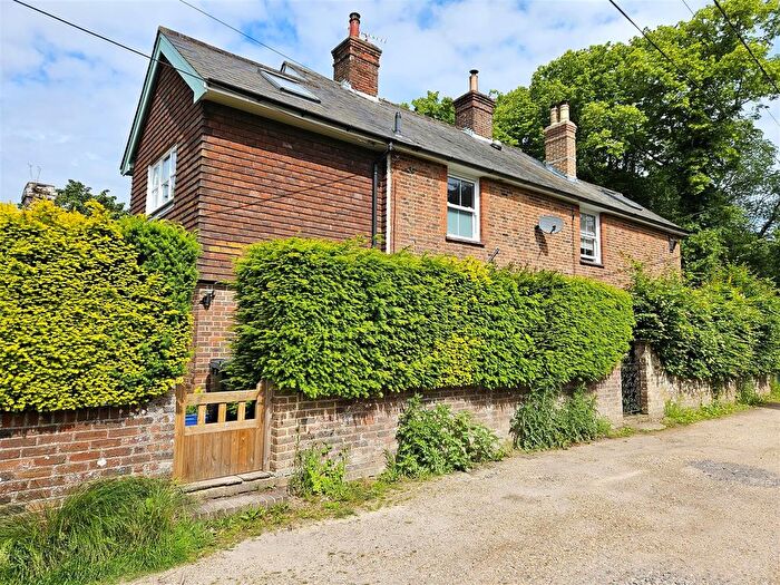 3 Bedroom Semi-Detached House For Sale In Palehouse Common, Framfield, Uckfield, TN22