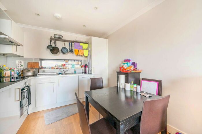 1 Bedroom Flat To Rent In Edge Apartments, Stratford, London, E15