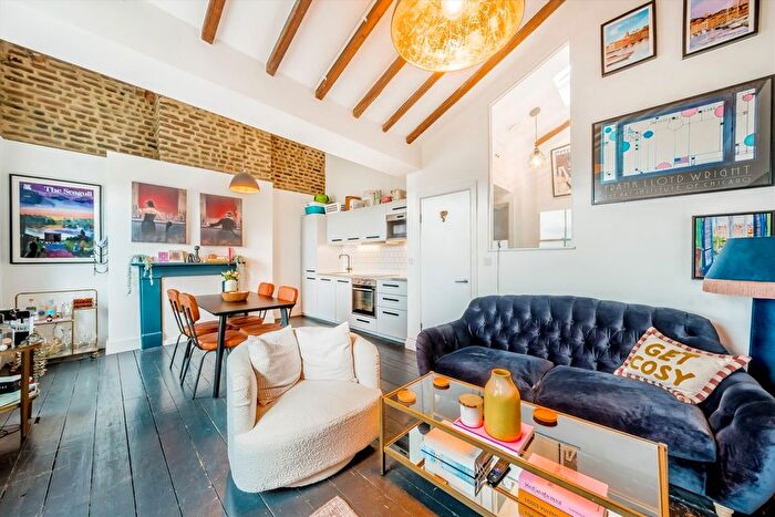 2 Bedroom Flat For Sale In Wandsworth Road, South Lambeth, SW8