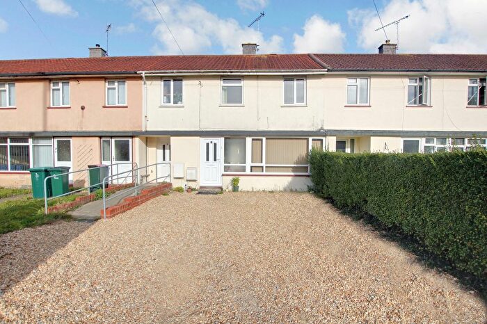 1 Bedroom Maisonette To Rent In Caffins Close, Northgate, RH10