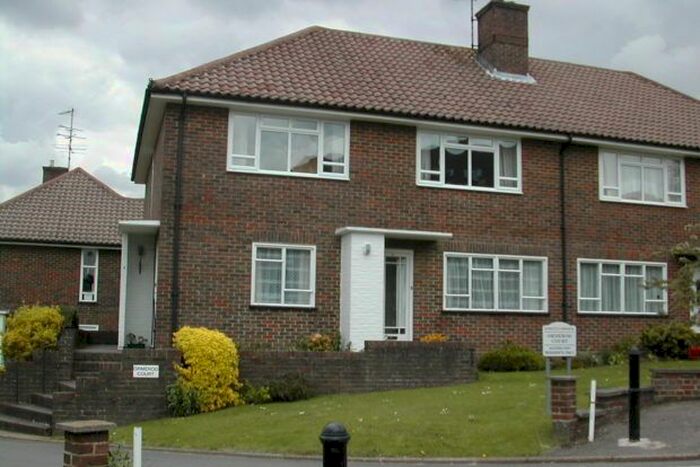 2 Bedroom Flat To Rent In Heath Road, Haywards Heath, RH16