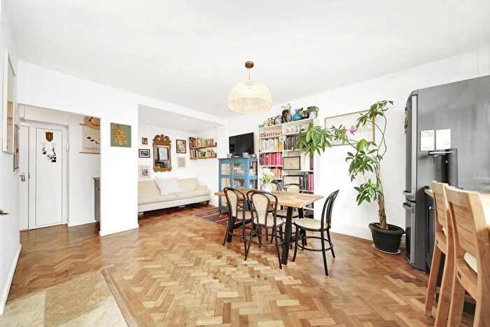 1 Bedroom Flat To Rent In Park Crescent, London, W1B