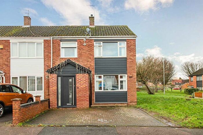 3 Bedroom Semi Detached House To Rent In Earls Road, Rushall, Walsall, WS4