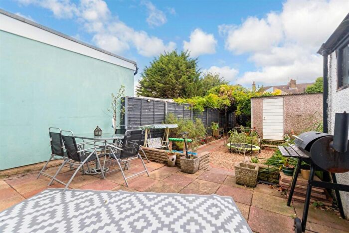 3 Bedroom Terraced House For Sale In Brook Road, Northfleet, Gravesend, Kent, DA11