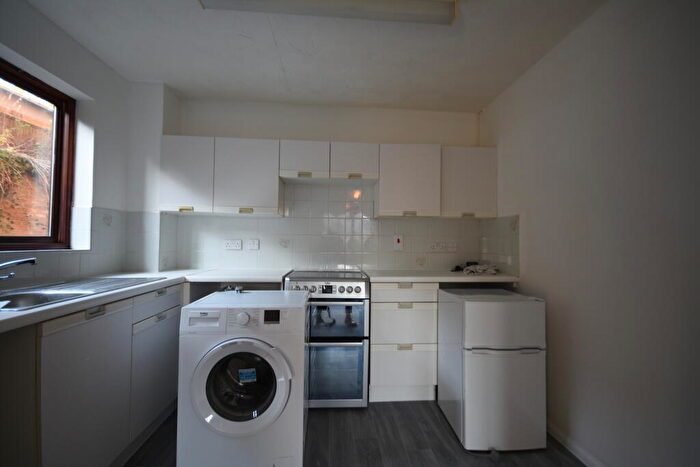 2 Bedroom Apartment To Rent In Rowe Court, Grovelands Road, Reading, RG30