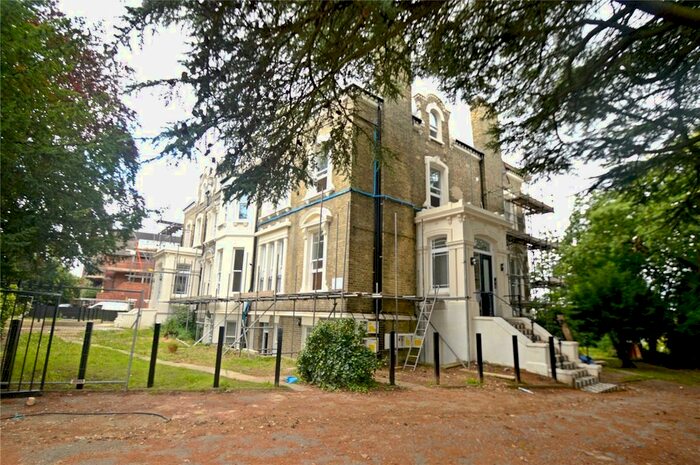 2 Bedroom Flat To Rent In Cintra House, Beulah Hill, London, SE19