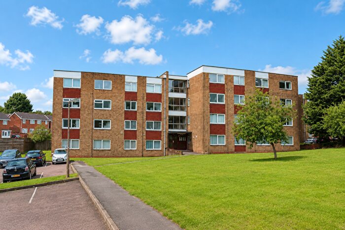 2 Bedroom Flat To Rent In , Scotfield Court, Handcross Road, Luton, LU2