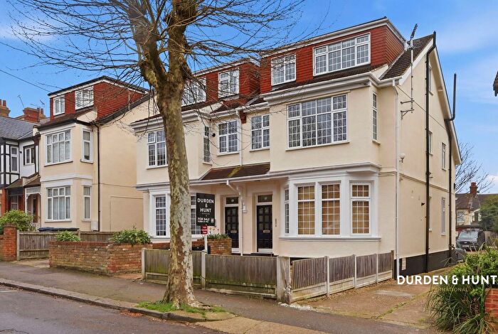 1 Bedroom Flat For Sale In Michaels Court, Manor Road, SS0