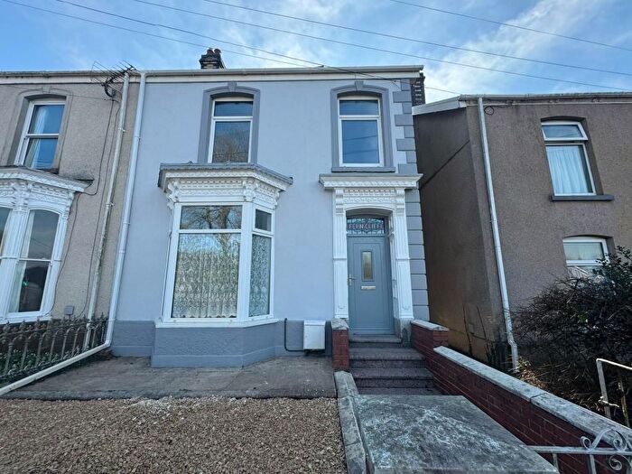 4 Bedroom Semi-Detached House To Rent In Bolgoed Road, Pontarddulais, Swansea, SA4