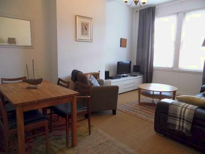 3 Bedroom Flat To Rent In Canongate, Old Town, Edinburgh, EH8