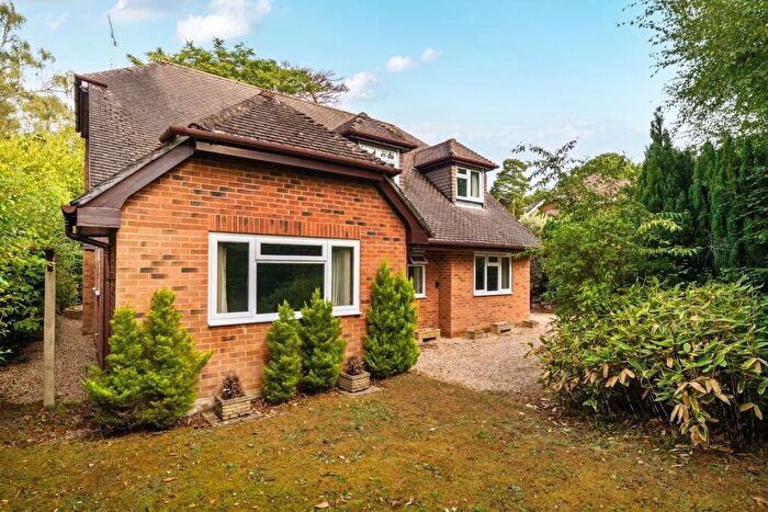 4 Bedroom Detached House For Sale In Burley Road, Bransgore, Christchurch, BH23