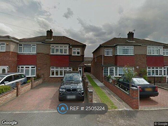 3 Bedroom Semi-Detached House To Rent In Edinburgh Crescent, Waltham Cross, EN8