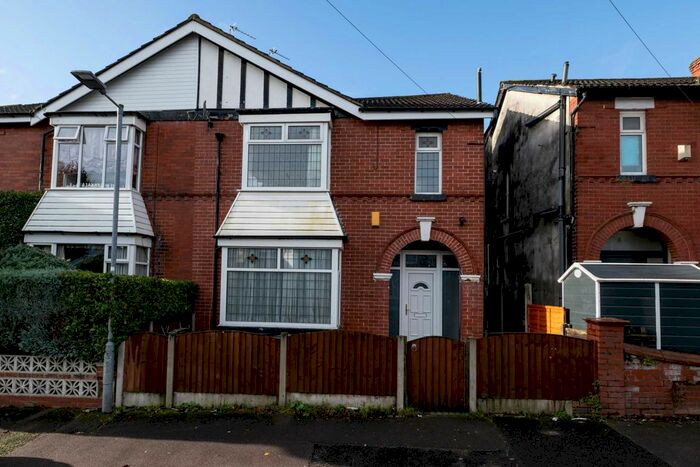 3 Bedroom Semi-Detached House To Rent In Wilton Avenue, Prestwich, M25