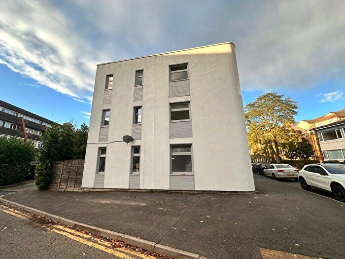 Studio To Rent In Clayponds Lane, Brentford, TW8