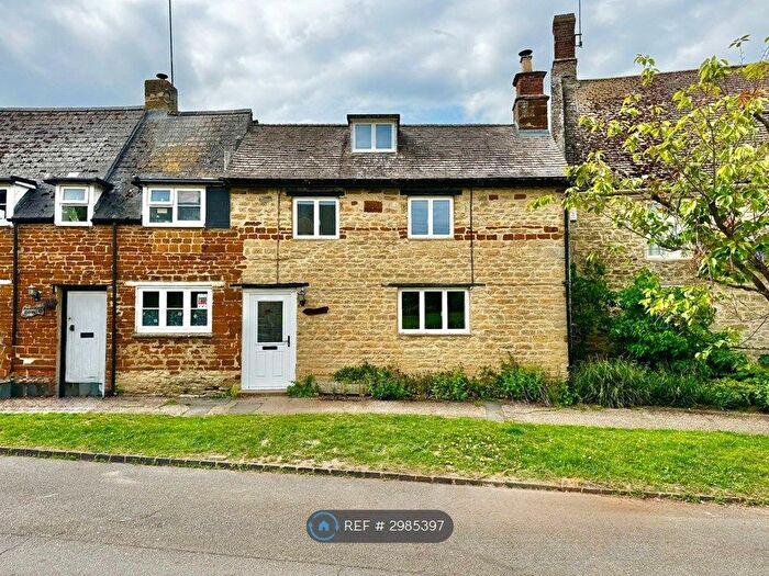 3 Bedroom End Of Terrace House To Rent In Manor Road, Banbury, OX17