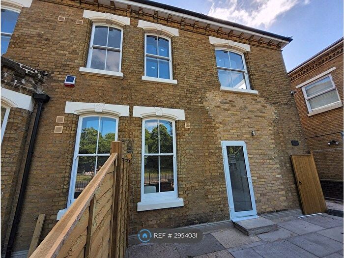 2 Bedroom Flat To Rent In The Ave, Southampton, SO17