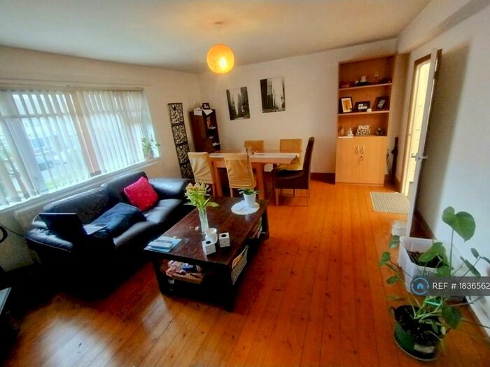 2 Bedroom Flat To Rent In Fred Lee Grove, Coventry, CV3