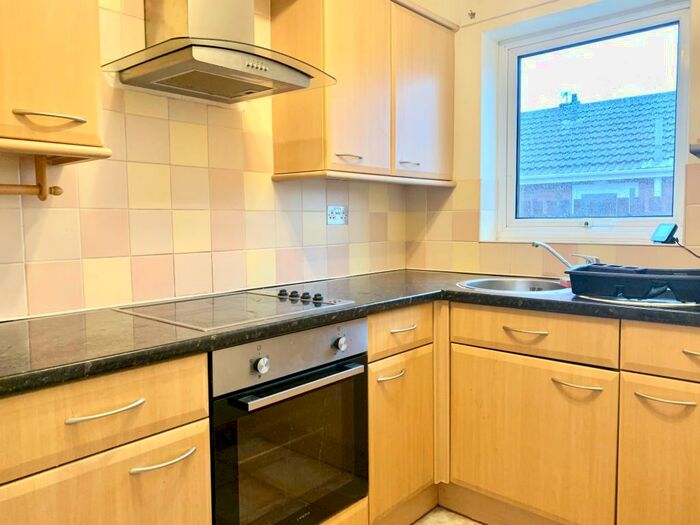 2 Bedroom Semi-Detached House To Rent In Grangewood Road, Wollaton, NG8